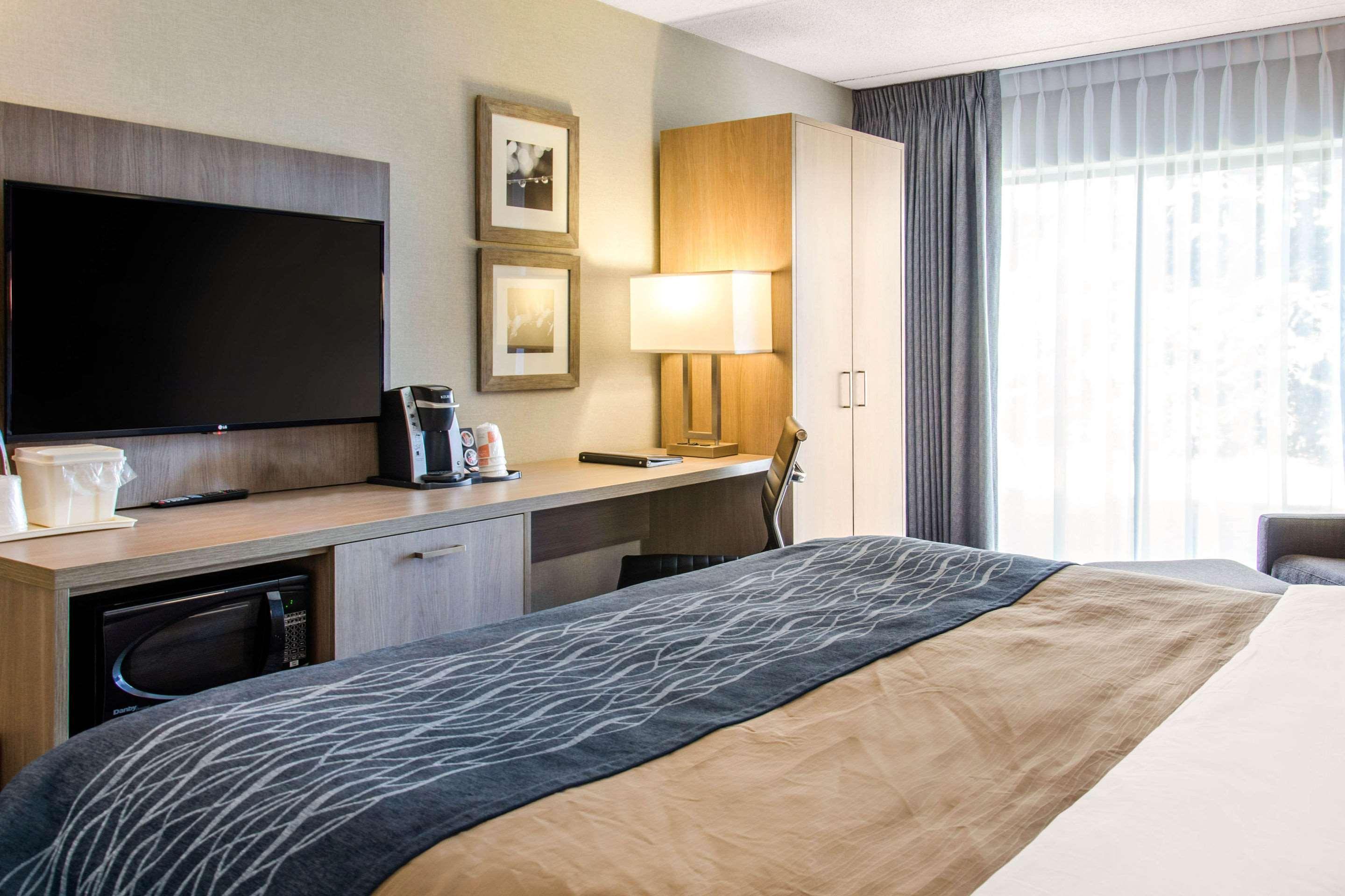 Comfort Inn Airport Dorval Exterior foto