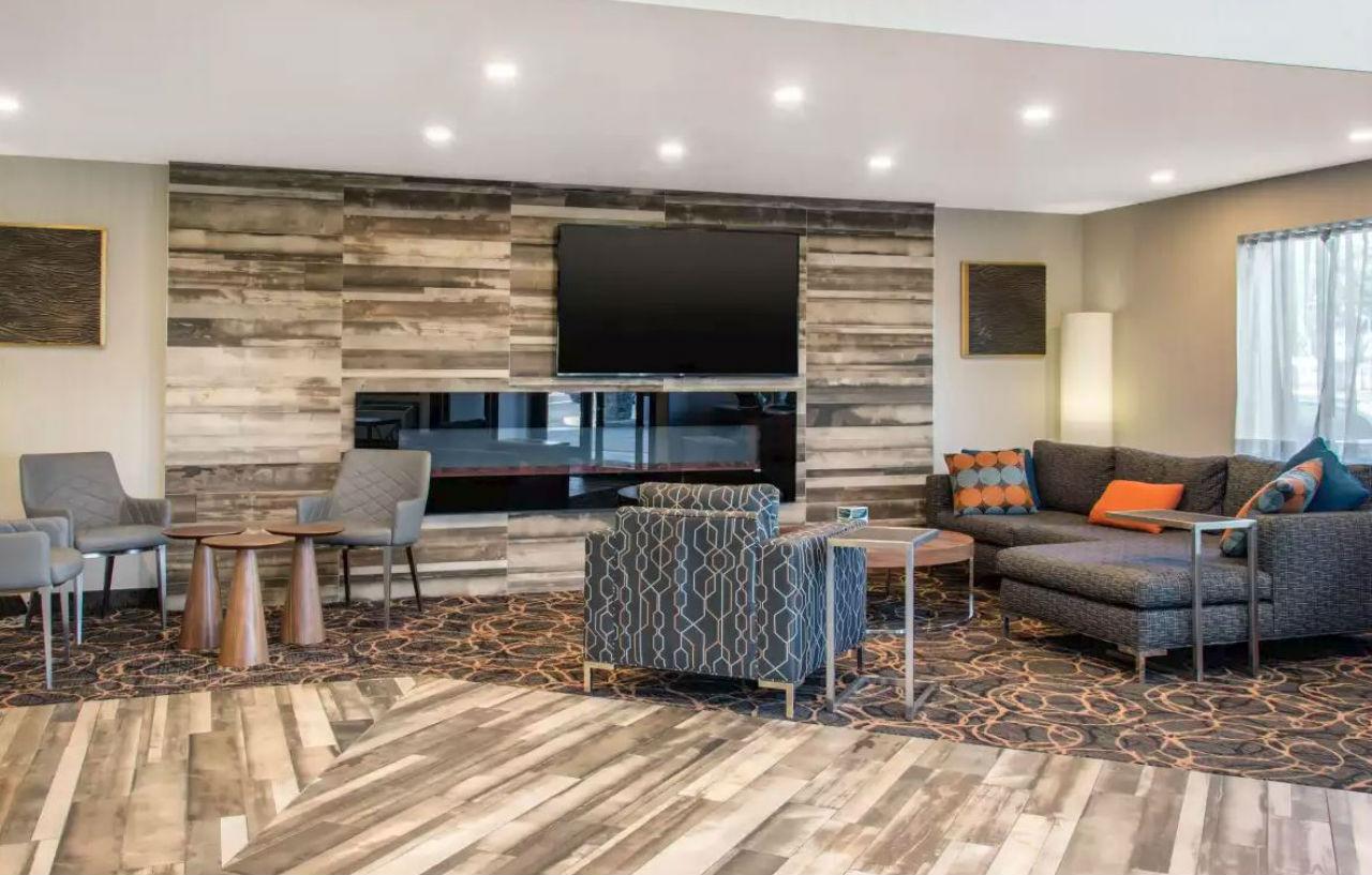 Comfort Inn Airport Dorval Exterior foto